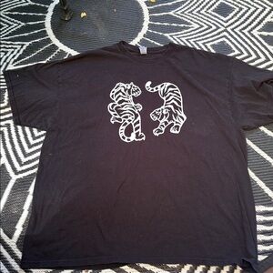 Tiger Graphic Tee. Heavy 100% Cotton T-Shirt, Gildan, XL